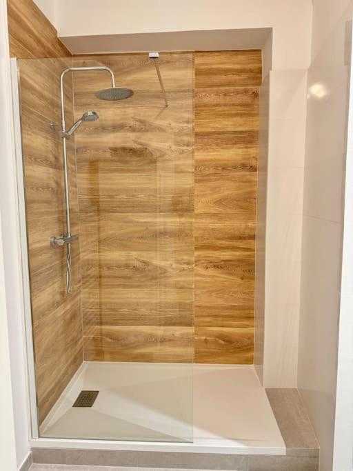 L'Orchidee - Netflix - Wi-Fi - Proche Centre Apartment Troyes Luaran gambar